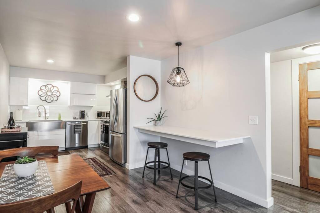 Condo 24! Prized Location. Modern! Bright! Enjoy! Boise Exterior photo
