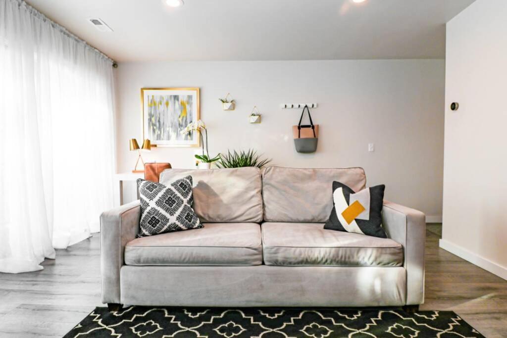 Condo 24! Prized Location. Modern! Bright! Enjoy! Boise Exterior photo