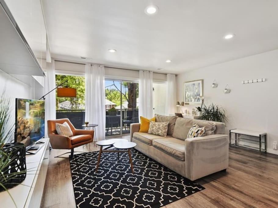 Condo 24! Prized Location. Modern! Bright! Enjoy! Boise Exterior photo