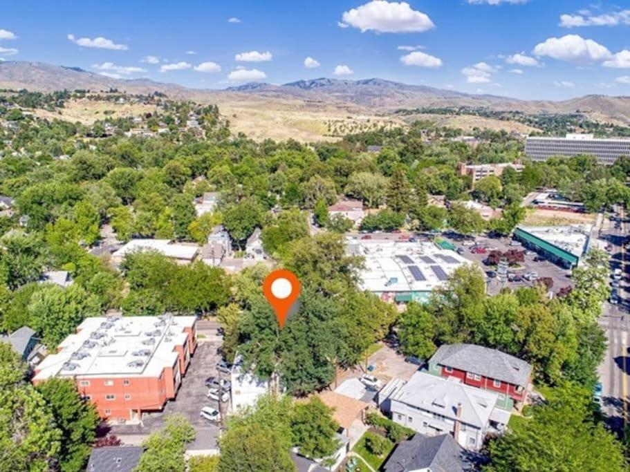 Condo 24! Prized Location. Modern! Bright! Enjoy! Boise Exterior photo